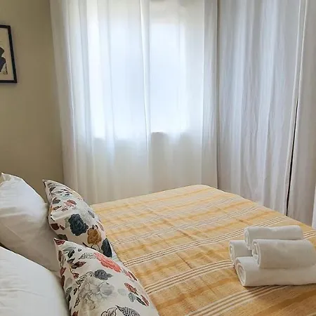 Macaklin Apartment *