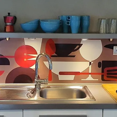 Macaklin Apartment *