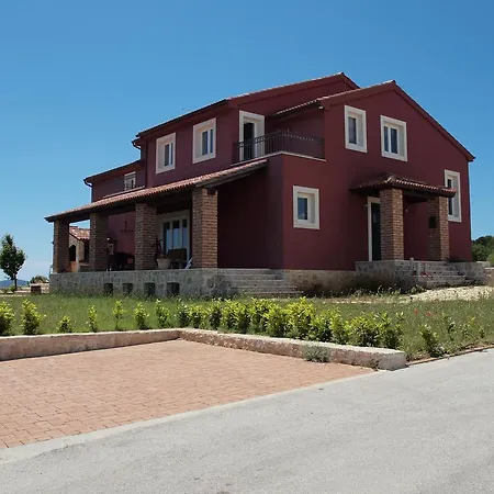 Apartment Macaklin *